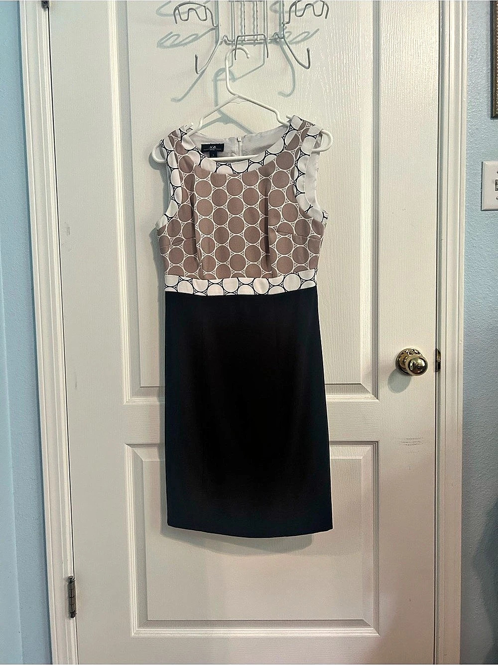 AGB Geometric Mini Dress in Black & Pink Size 6 Like New